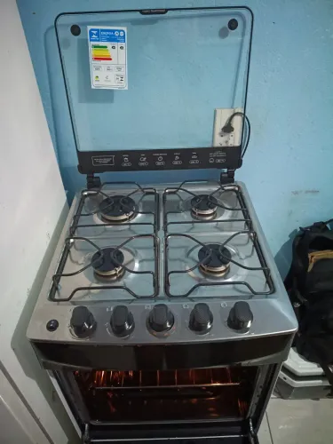 Vendo fogão de 4 bocas
