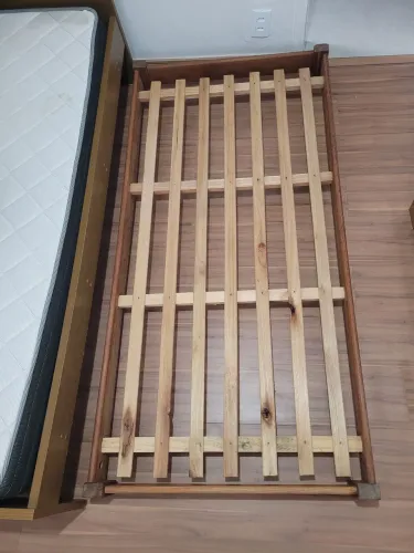 Cama solteiro auxiliar