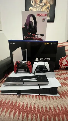PLAYSTATION 5 SLIM