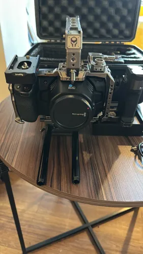 Kit Blackmagic Pocket Cinema Camera 6K + Acessórios