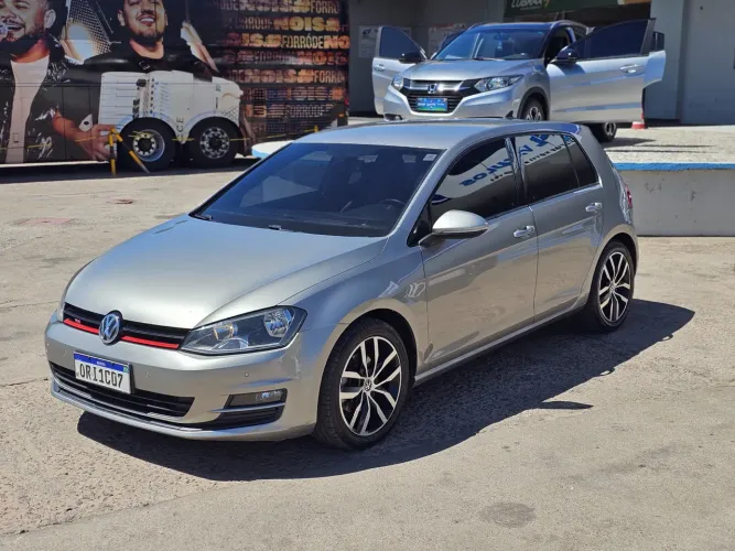 Volkswagen Golf Comfortline 1.4 TSI 140cv Aut. 2015