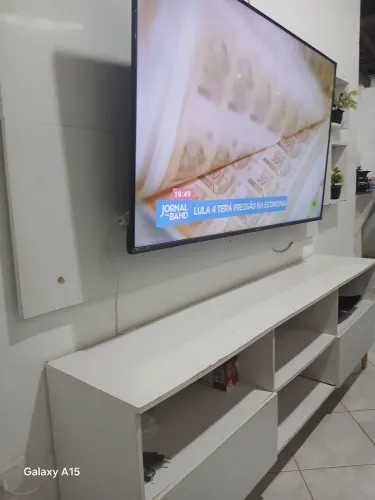 Estou vendendo esse rack com painel de um gela água Electrolux