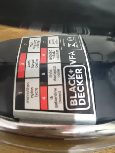 Ferro Black Decker 100W, funcionando 