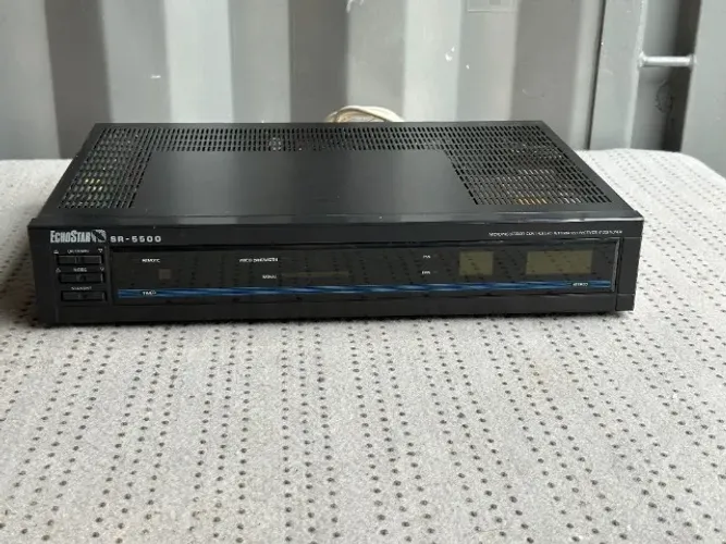 Receptor satélite analógio vintage Echostar SR-5500