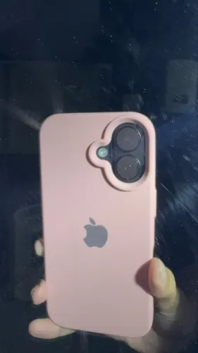 iPhone 16