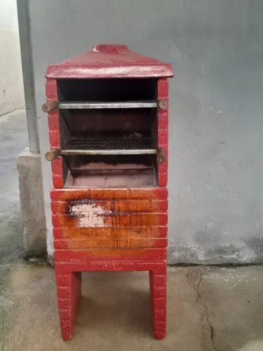 Vendo churrasqueira pré moldada modelo baby