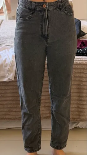 calça cinza