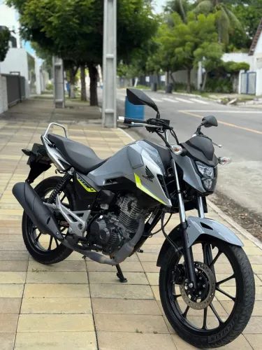 Titan 160