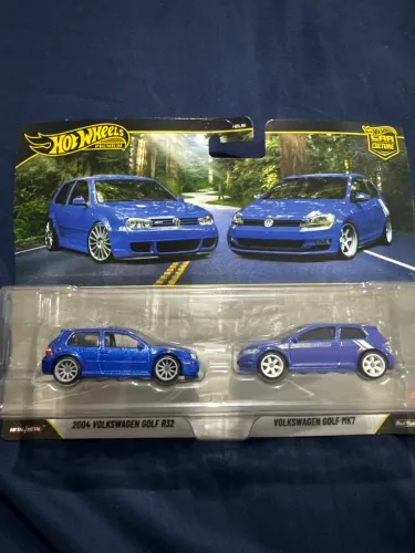Hot Wheels Car Culture Volkswagen Golf R32 2004 e MK7