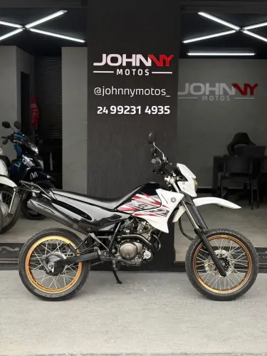 XTZ 125 XE motard, muito nova, em excelente estado!