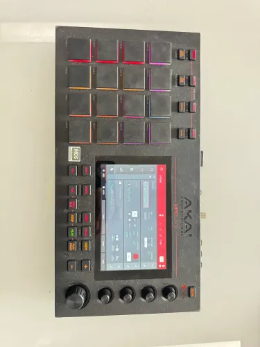 MPC AKAI LIVE (zerada)