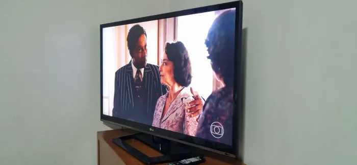 Tv Led 42 Lg 42ls5700 Full Hd 4 Hdmi 3 Usb Dtv 120h