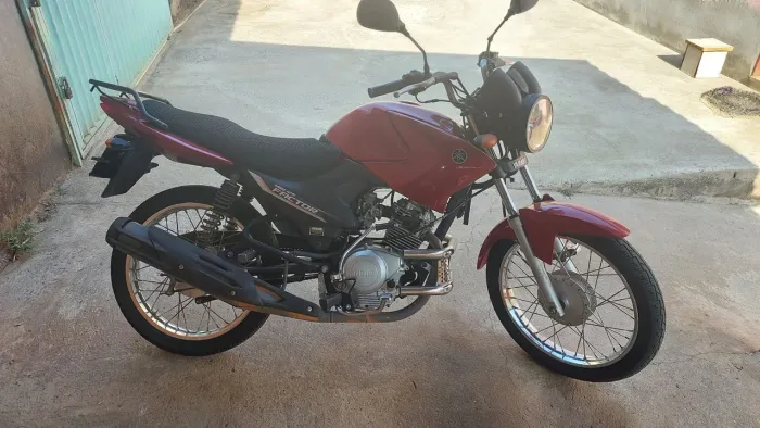 ? Yamaha Factor YBR K1 - Econômica e Confiável!