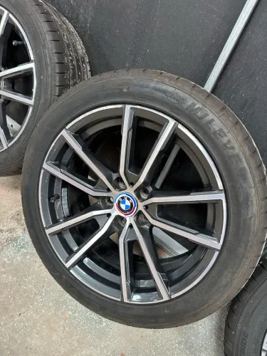 Rodas originais BMW aro 18 c/ pneus