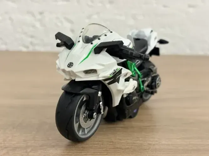 Moto Ninja branco 1:14 som e luz ( com acelerador )