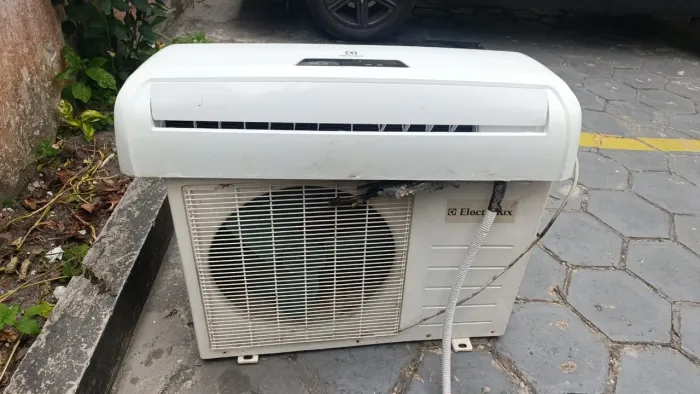 Ar condicionado de 9 mil bths 