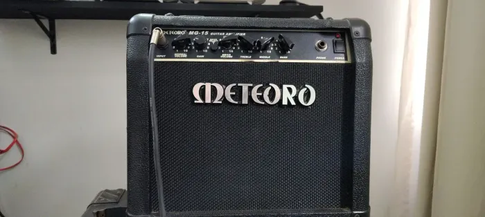 Amplifcador cubo meteoro zero .