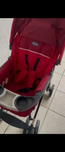 Carrinho de bebê Chicco seminovo 250,00
