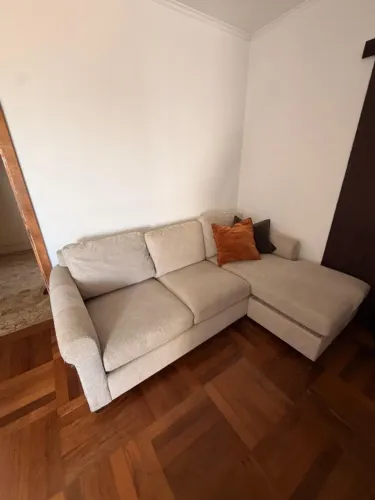 Sofá seccional Crate & Barrel 3 lugares com chaise e baú - 220cm, capa removível