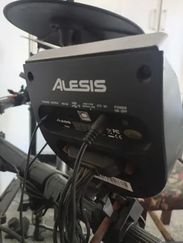 Bateria Eletrônica Alesis
