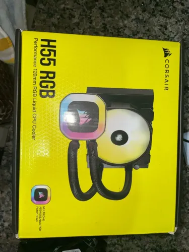 Water cooler corsair h55 RGB novo nunca usado ( não é compatível com meu processador ) 
