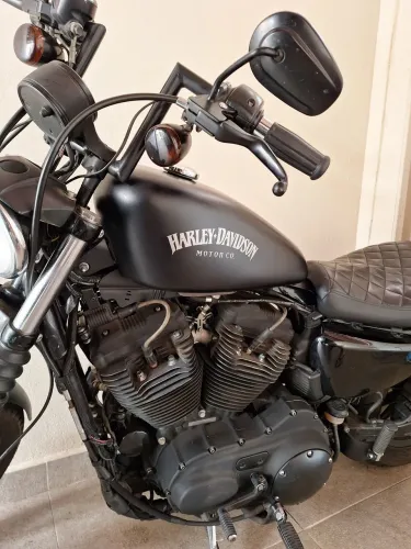 Harley Davidson XL 883 Iron