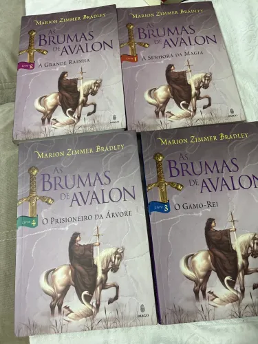Coleção livros: As brumas de Avalon