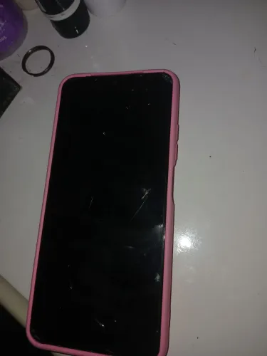 Celular Xiaomi Redmi Note 11 com defeito
