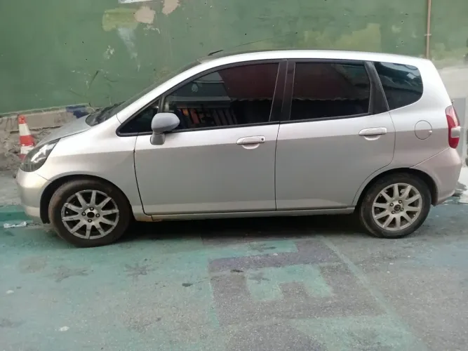 Honda Fit LX 1.4/ 1.4 Flex 8v/16v 5P Aut. 2005