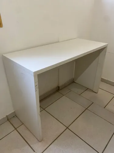 Escrivaninha / Mesa de Estudos e Computador Branca Minimalista