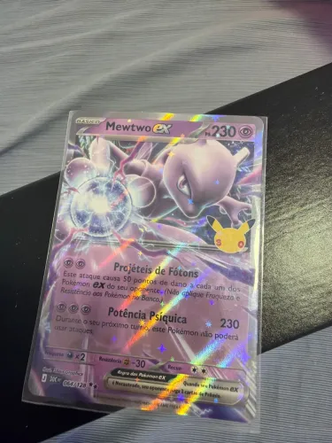 Mewtwo ex 30 anos