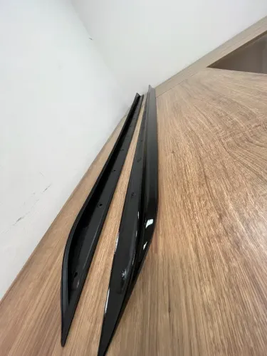 LIP LATERAL PARA BMW 320i G20 