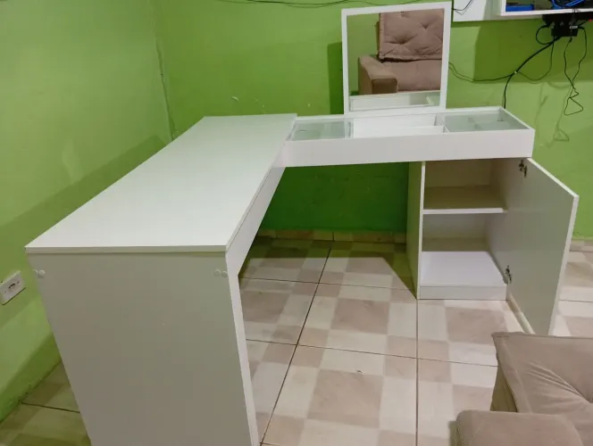 Escrivaninha + penteadeira