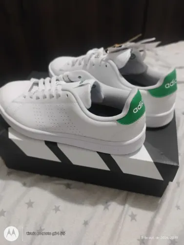 Tênis Adidas 