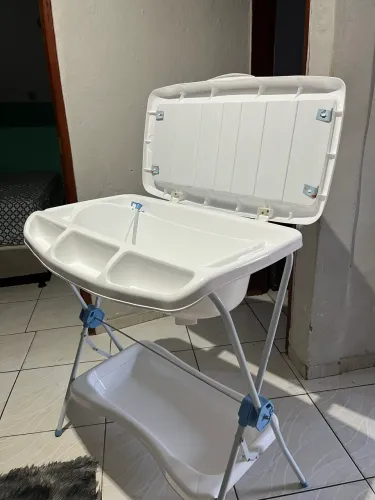 Banheira infantil com trocador