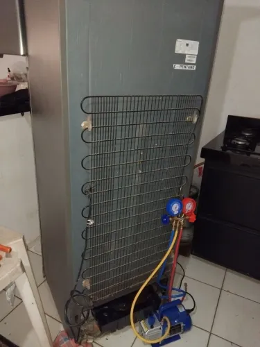 Técnico em máquina de lavar,geladeira entre outros. 