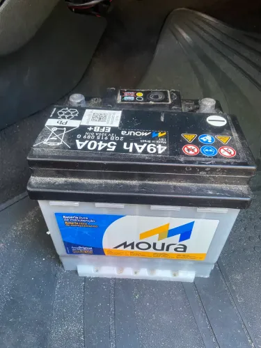 Bateria Moura semi nova 49 amperes