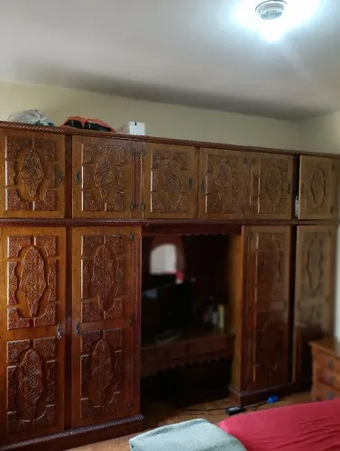 Guarda roupa antiquário