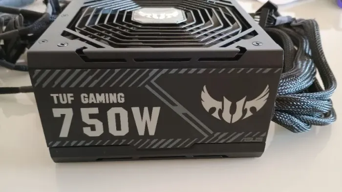 Fonte Asus TUF-GAMING-750B, 750W, 80 Plus Bronze