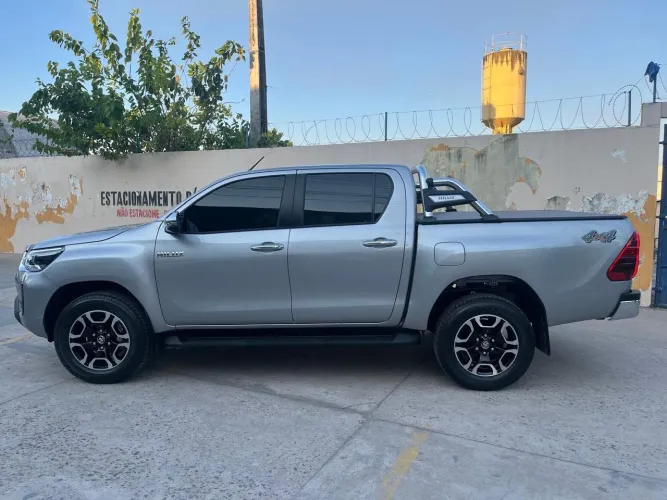 Toyota Hilux CD SRV 4X4 2.8 TDI Diesel Aut. 2024