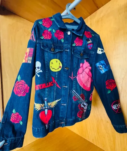 Jaqueta Jeans Rock - Tamanho M - Guns N? Roses, Metallica e Bon Jovi (NUNCA USADO)