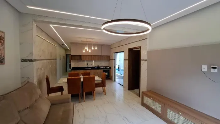CASA 3 QUARTOS 2 SUÍTES ALTO PADRÂO - VILA CAIÇARA PRAIA GRANDE/SP - ALV57