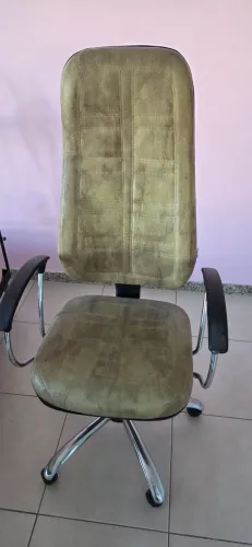 Cadeira escritório giratória