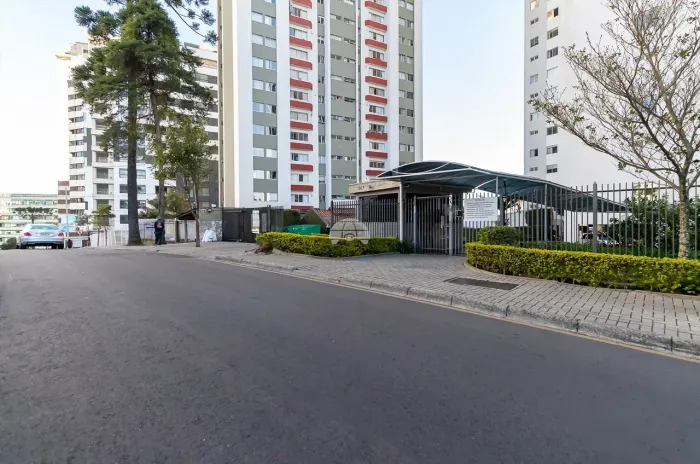 Duplex para venda com 42 metros quadrados com 2 quartos em Cristo Rei - Curitiba - PR