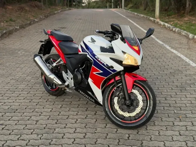 CBR 500 2015