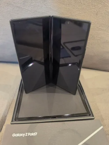 Samsung Z Fold 7 - 512 GB / 12 RAM NF