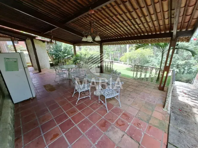 Casa de condomínio à venda em Gravatá/PE! Com 4 quartos!