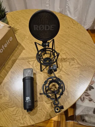 Microfone Condensador RODE NT1