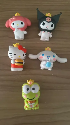 HELLY KITTY X BURGER KING