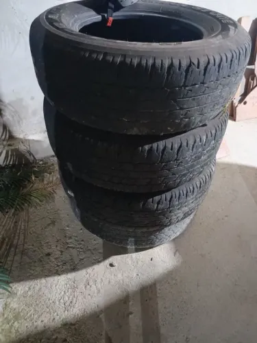 04 PNEUS HILLUX 265/65 R17